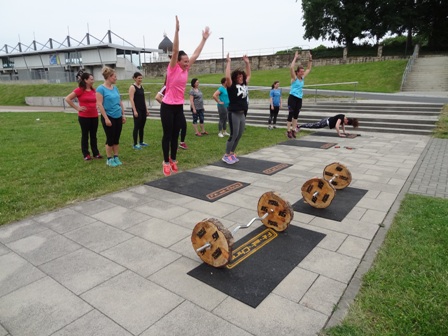 Frauen Sport Fitness Outdoor Training Dresden
